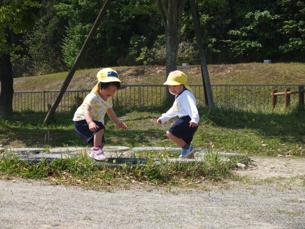 元気に遊んでいます | 掛川こども園